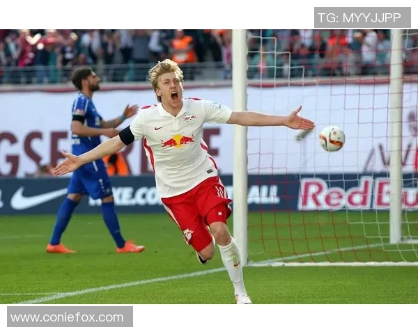 德甲焦点战热刺逆转阿森纳乌龙球引发争议判罚全场沸腾