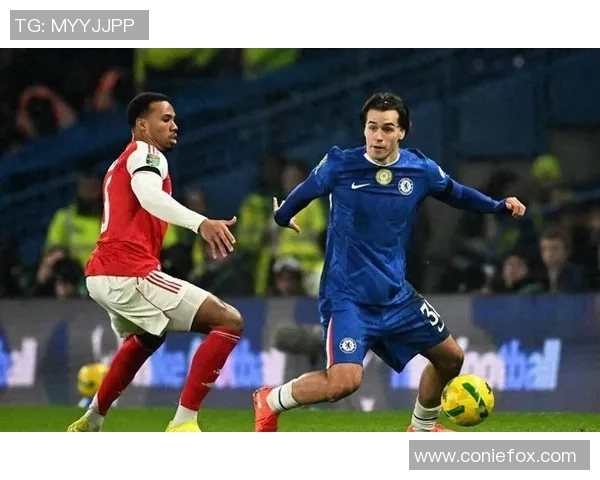 意甲精彩对决切尔西与阿森纳2比2平补时争议进球引发全场热议