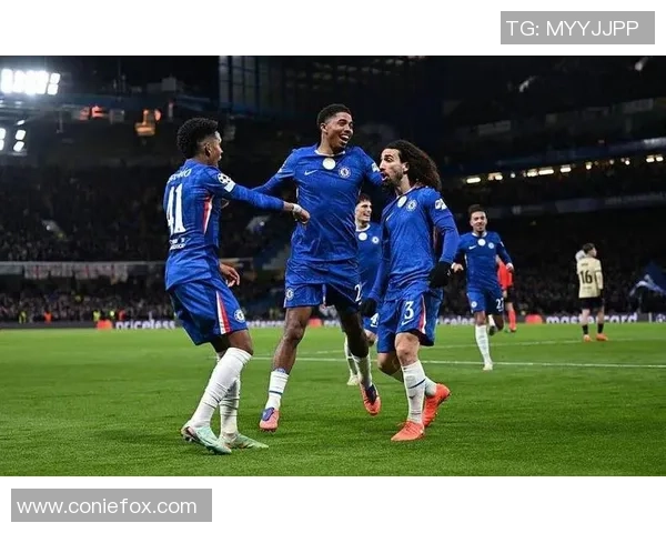 切尔西在足总杯中以五球大胜莱比锡赛场惊喜瞬间引发全场欢呼