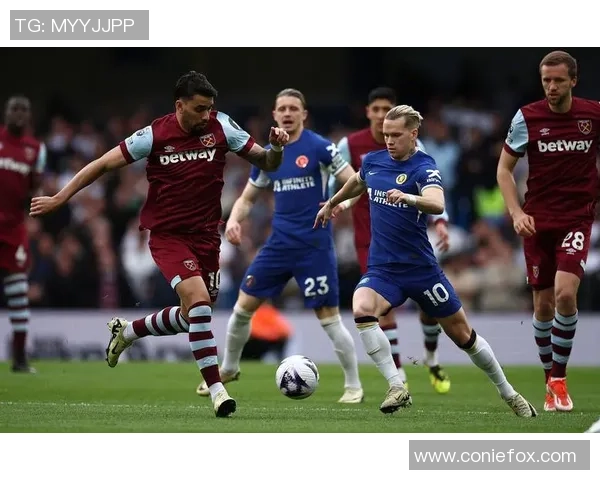 英超激战AC米兰大胜里昂引发全场震撼瞬间回顾集锦