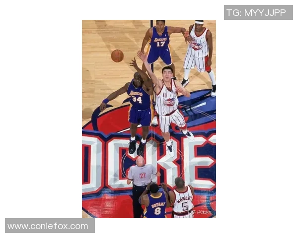 韩登与姚明的篮球传奇：从青涩少年到国际巨星的成长之路