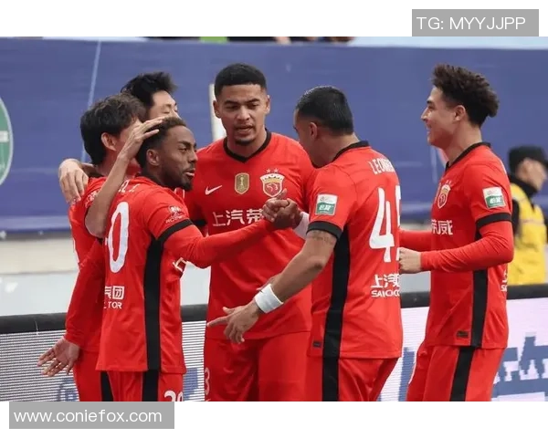 中超精彩对决里昂逆转曼城全场沸腾瞬间回顾集锦 中超精彩对决里昂逆转曼城全场沸腾瞬间回顾集锦