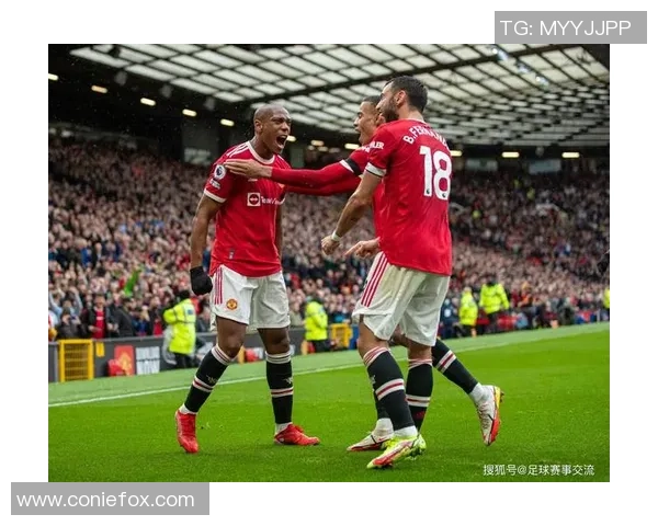 中超热战曼联大胜巴黎圣日耳曼转会传闻引发球迷热议